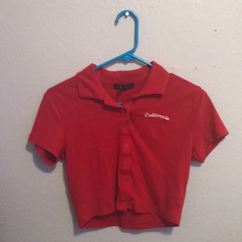 Forever 21 red cropped top size medium